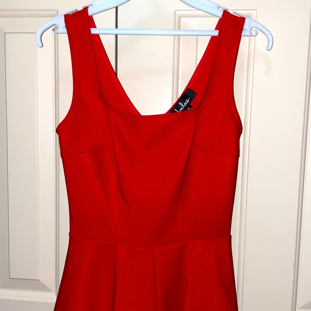 Beautiful red dress from Lulus! #lulus #homecoming